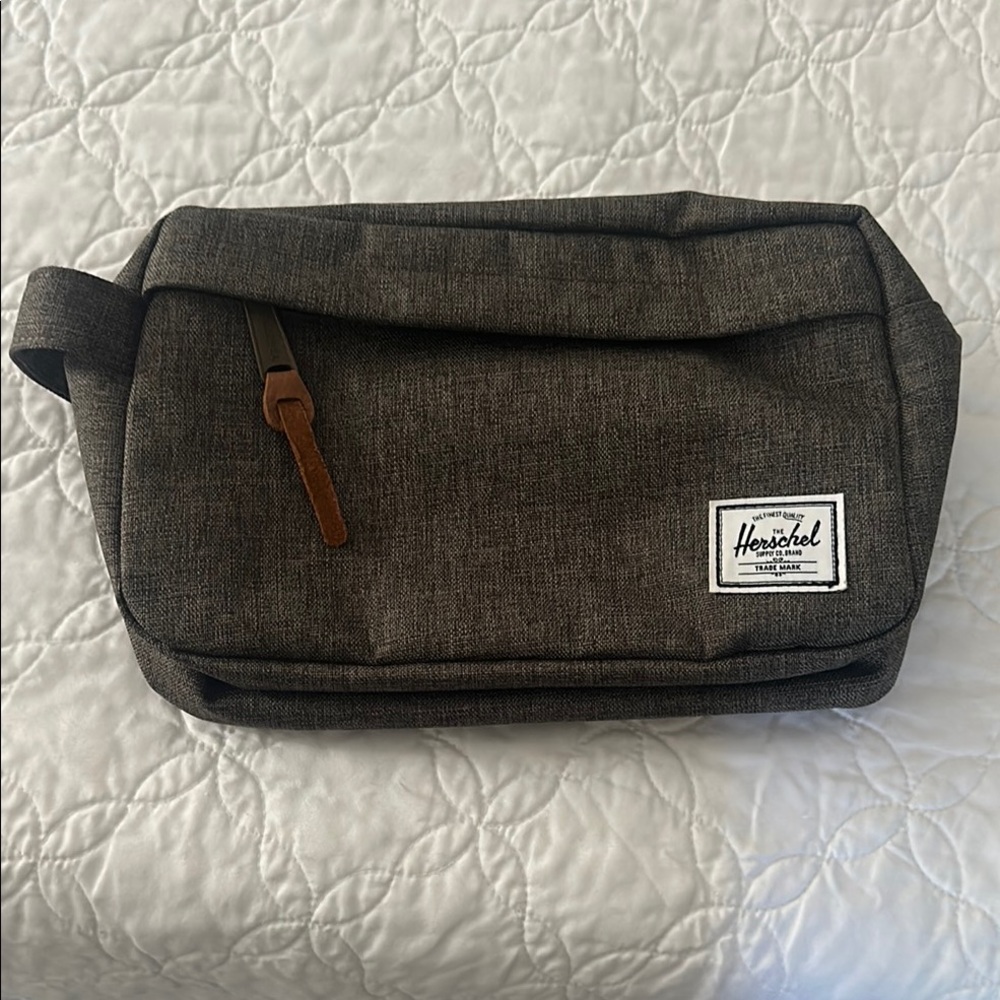 Herschel Supply Company Gray Toiletry Bag with Minimalist Design